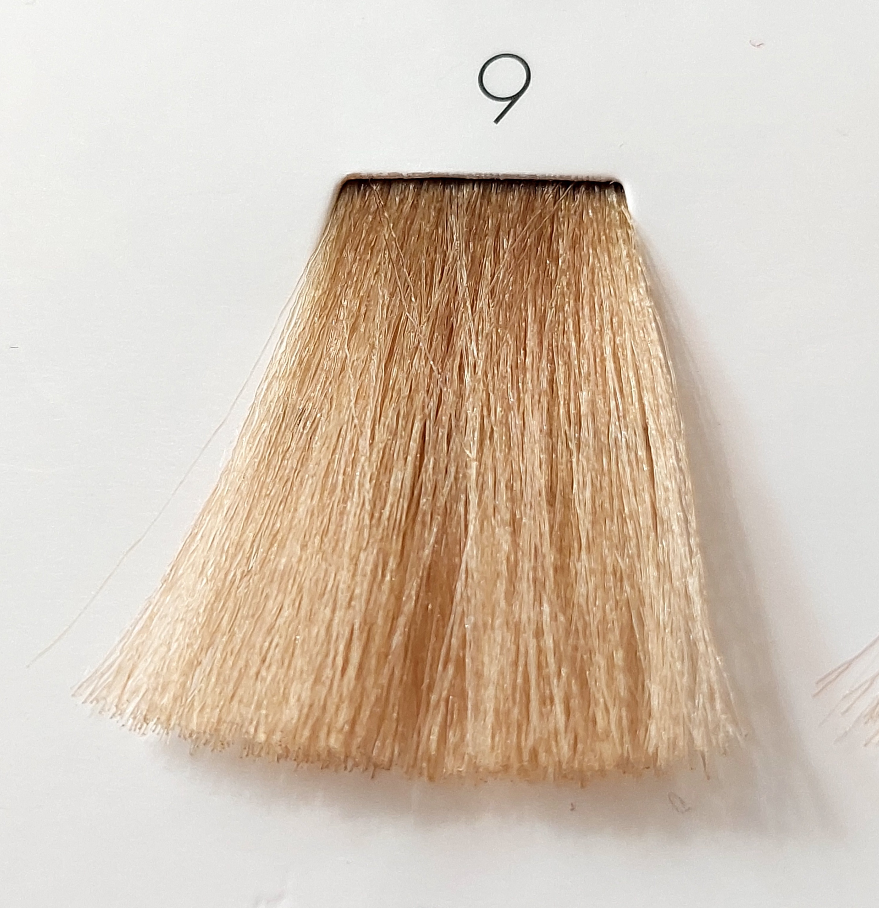 NIRVEL ARTX Farbiaci krém na vlasy 9 prírodná blond (100ml)
